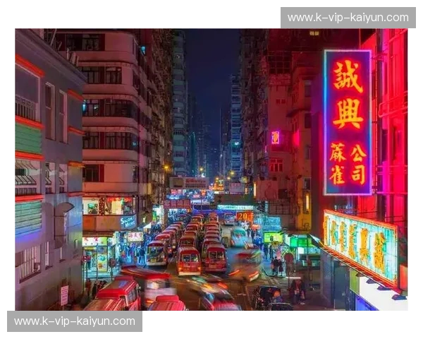 霓虹灯下的双城记：当首尔的精致遇见大阪的烟火，谁才是亚洲潮流旅行的终点？